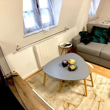 Apartment La Tour De Jeanne : Hypercentre Charme Et Design