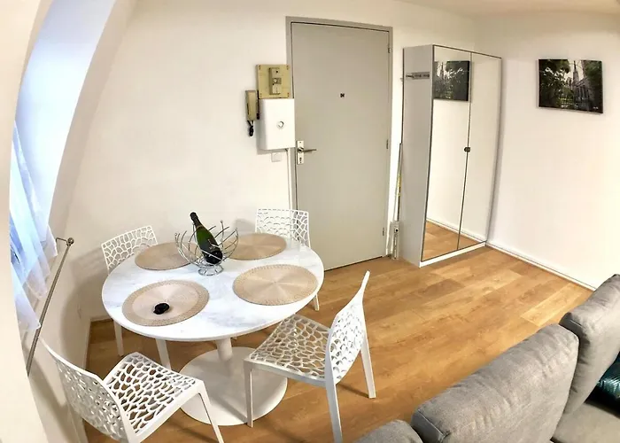 La Tour De Jeanne : Hypercentre Charme Et Design * Ruão